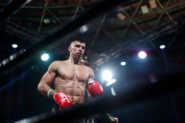 Zagreb: Borilački spektakl Golden Fight 8, borba Andrei Kedves - Reza Jafari