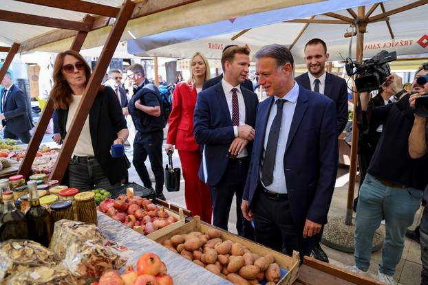 Zadar: Predsjednik Hrvatskog sabora Gordan Jandroković obišao je manifestaciju pod nazivom „Pijat na Pijaci“ 