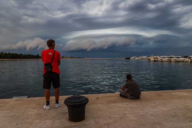 Novalja: Dolazak olujnog nevremena nad Novalju