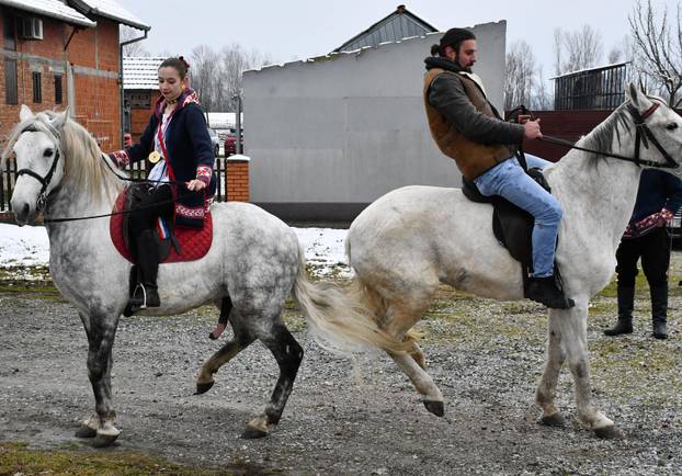 FOTO Tradicionalno 'Pokladno jahanje' u spomen na herojsku borbu protiv Turaka