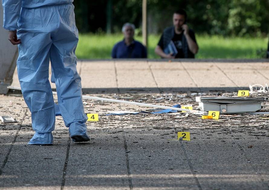 Snažan prasak probudio Siget: 'Dimilo se i popucala su stakla'