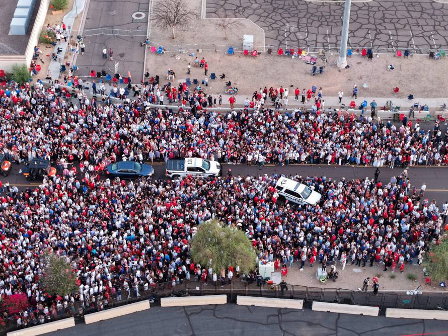 Memorial service for slain conservative commentator Kirk in Glendale