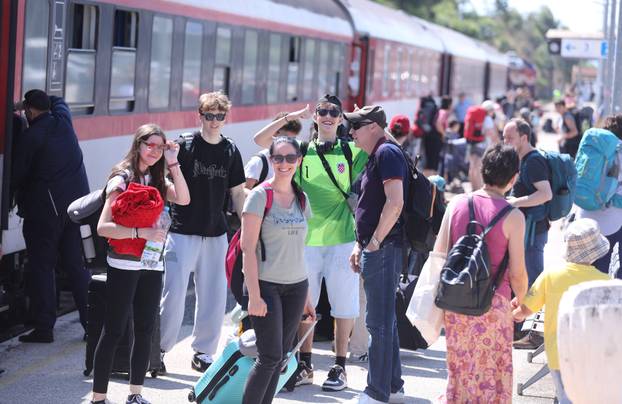 Split: Vlak iz Bratislave stigao je pun turista koji idu na Ultru 