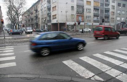 Zagreb: Autom naletio na pješakinju u Zvonimirovoj