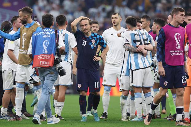 KATAR 2022 - Tuga na licima hrvatskih igra?a nakon poraza od Argentine