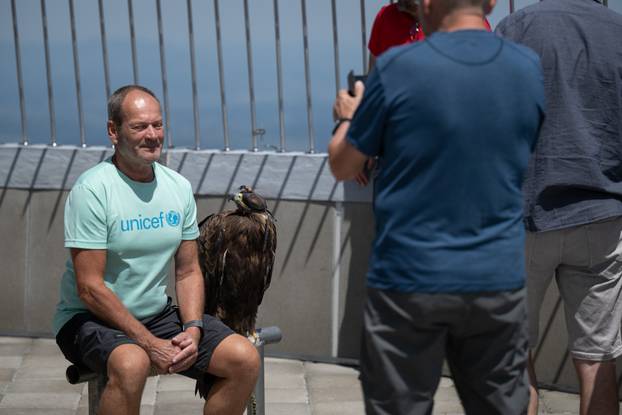 Zagreb: Sova, jastreb i suri orao dočekali su građane na Sljemenu 