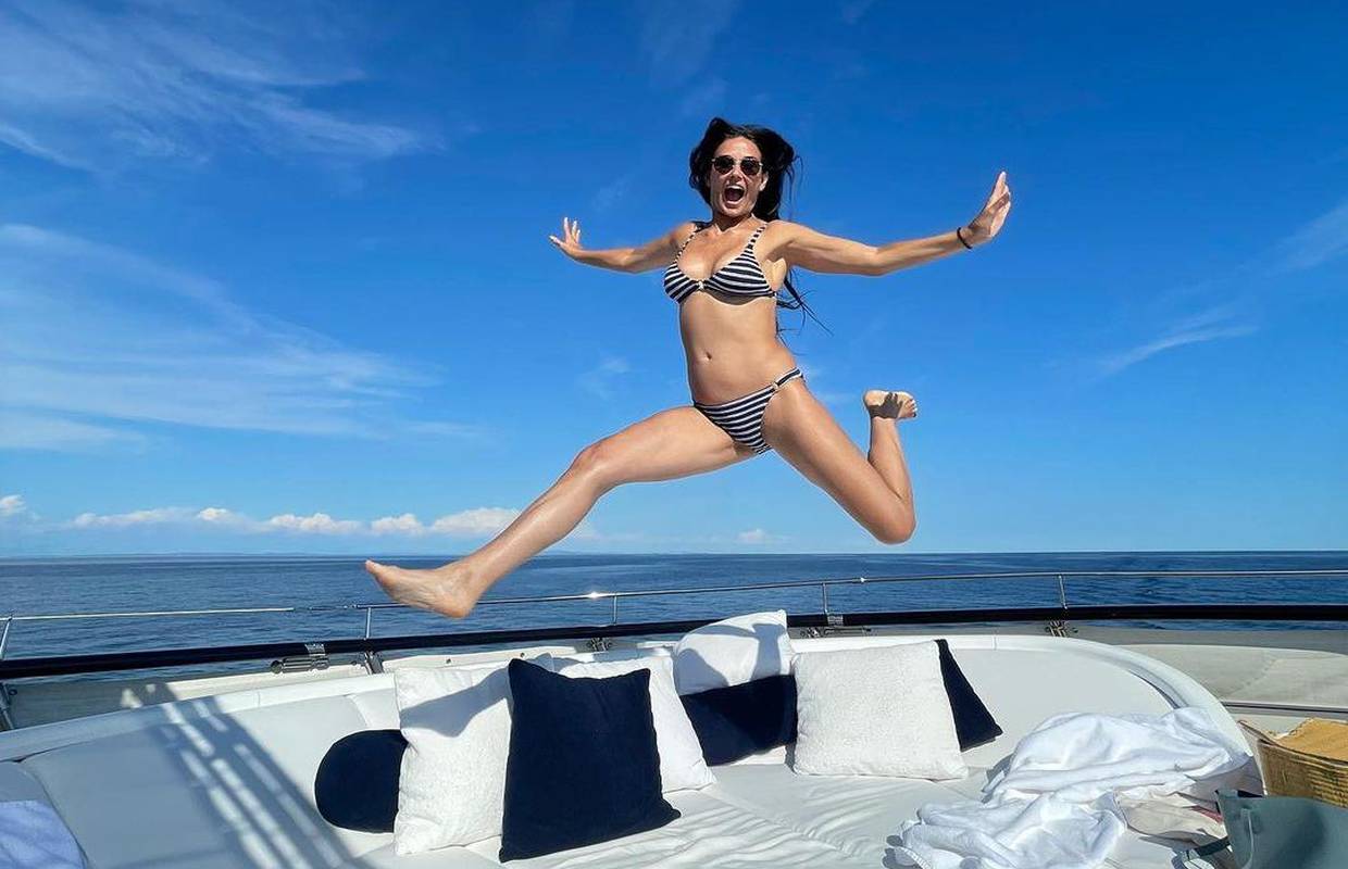 Za nju vrijeme kao da je stalo! Demi Moore (58) pozirala u bikiniju i pozdravila se s ljetom