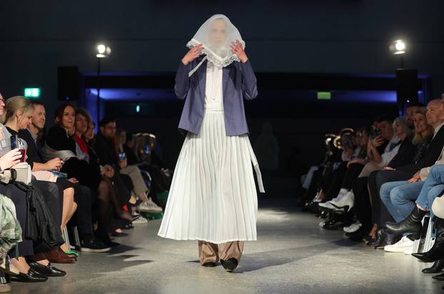 DIPMOD_10 - modna revija diplomskih kolekcija studenata Sveučilišta u Zagrebu Tekstilno-tehnološkog fakulteta