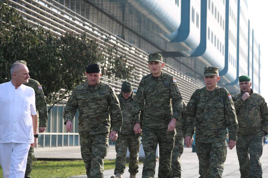 FOTO Ovi mladići od ožujka kreću na vojnu obuku: Otkrili što ih očekuje na pregledu