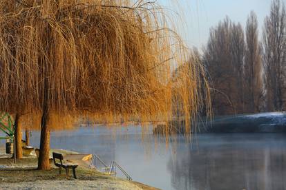 Karlovac: Hladno jutro uz rijeku Koranu