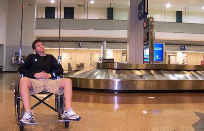 Mladić će 30 dana živjeti u zračnoj luci da bi putovao