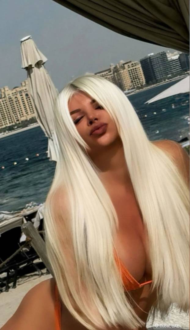 Vrući kadrovi srpske pjevačice: Ljetuje u Grčkoj, u Areni Zagreb dobila spermu od lososa za dar