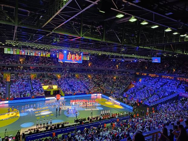 FOTO Euforija u Areni na vrhu: Pogledajte atmosferu, veliki je pljesak dočekao rukometaše