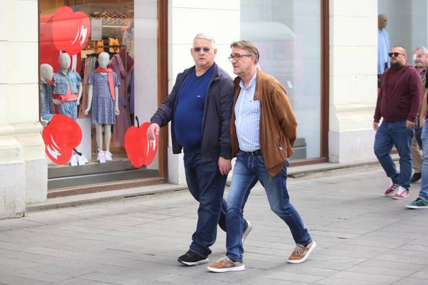 Zagreb: Darko Janeš i Zvonimir Sunara prošetali gradom