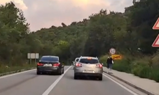 VIDEO Za volanom BMW-a koji je kod Dubrovnika pretjecao preko pune crte bio je policajac!