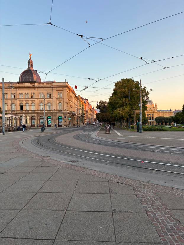 ZAGREB U 7 KAO AMSTERDAM Ljudi voze Bajseve. Svi ih je manje dostupno po ulicama