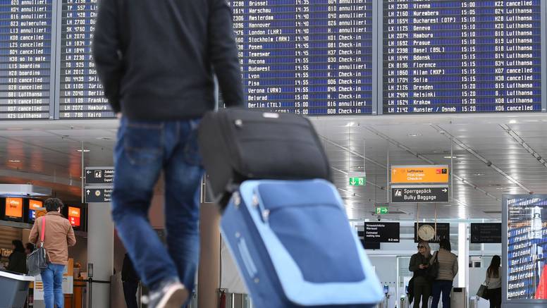 'Aviokompanije moraju platiti naknadu putnicima u slučaju štrajka njihovih djelatnika'