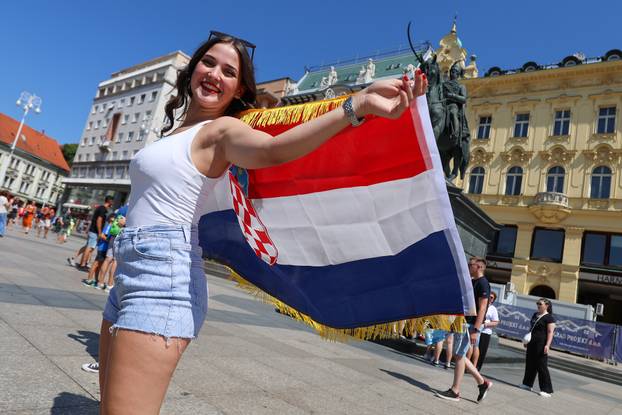 Zagreb: Obožavatelji se okupljaju u gradu uoči Thompsonovg koncerta
