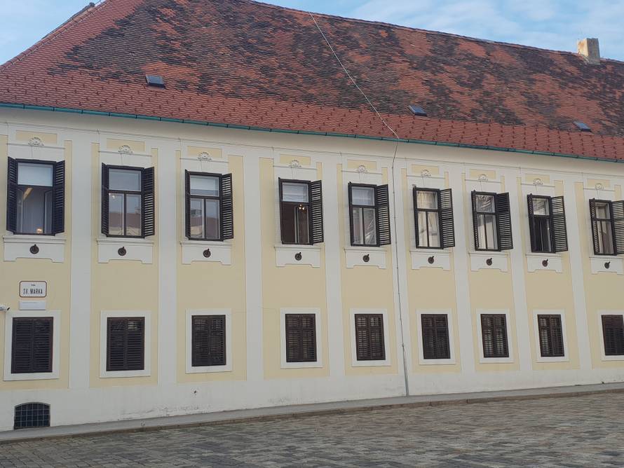 Propuh u Vladi: Širom otvorili prozore zbog sjednice VNS-a