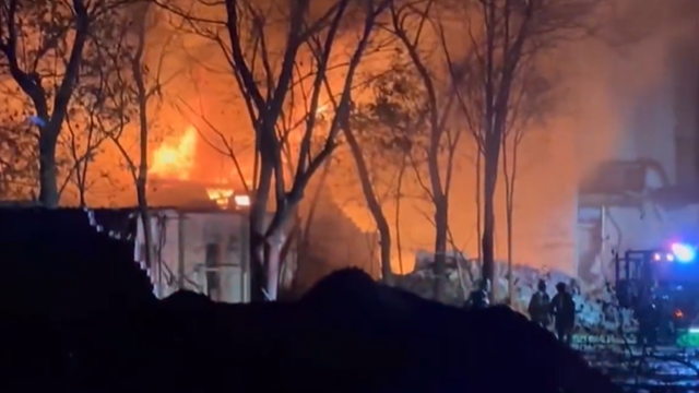 VIDEO Buktinja u državi New York: U plamenu je posljedni preostali Teslin laboratorij!