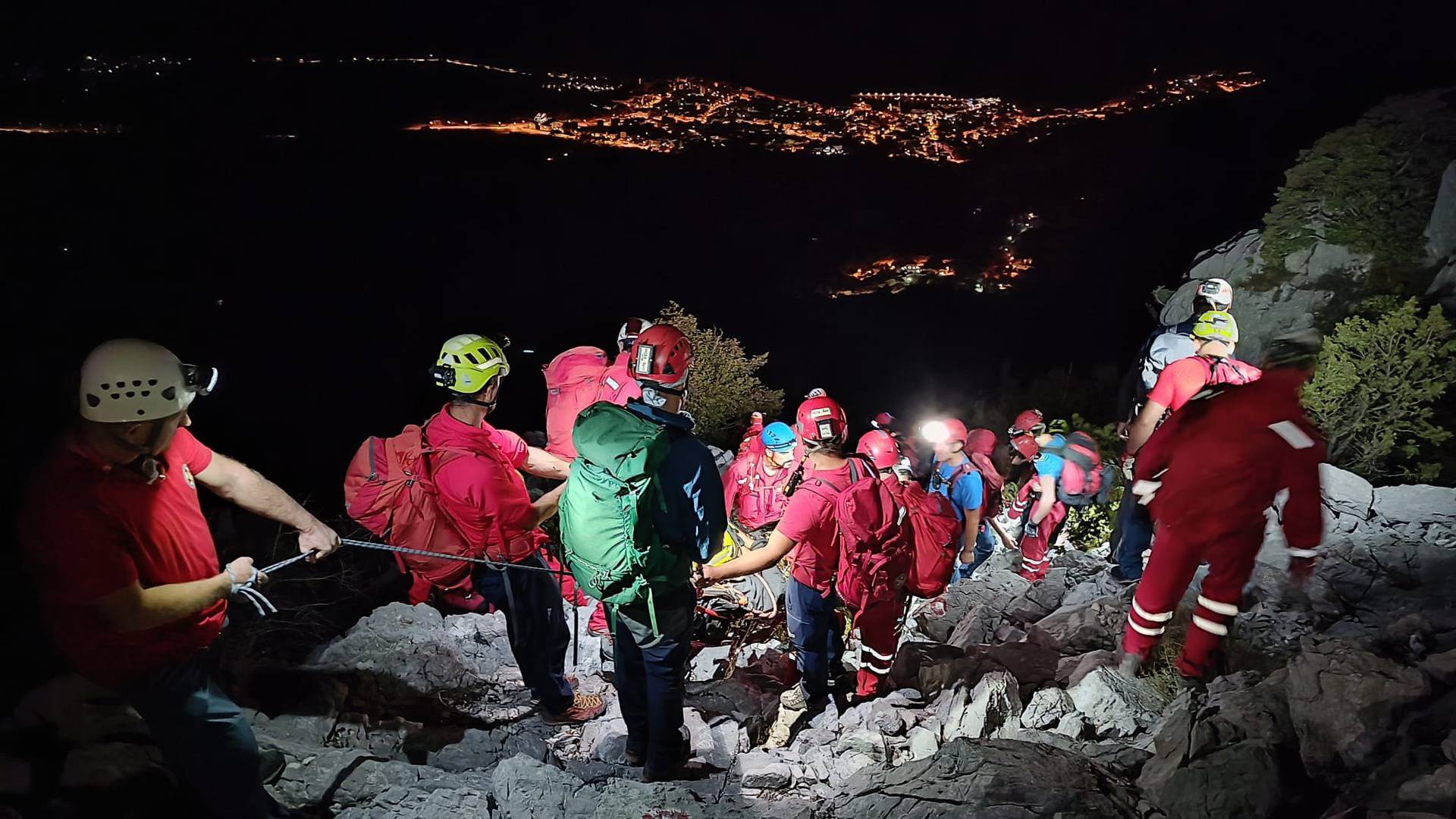 Nova akcija HGSS-a: Njih 40 spašavalo planinara na Biokovu