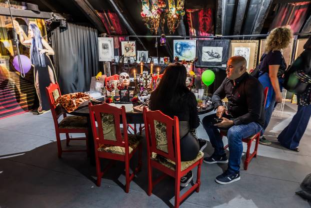 Split: Otvorenje “Vampirica Olja Museuma”