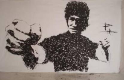 Karate potezima naslikao Bruce Leeja na zidu