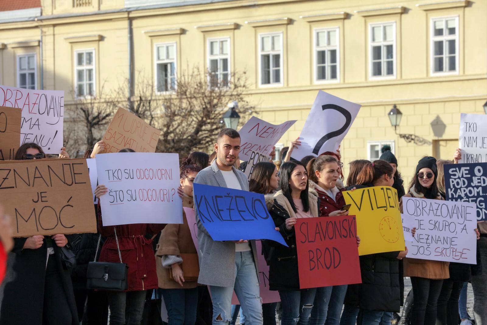 Studenti socijalnog rada u Osijeku prosvjeduju, traže diplomski studij