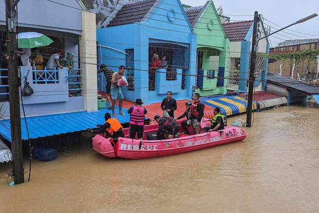 Heavy flooding in southern Thailand