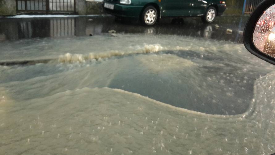 Ulice i podvožnjaci pod vodom: Zagreb pogodilo jako nevrijeme