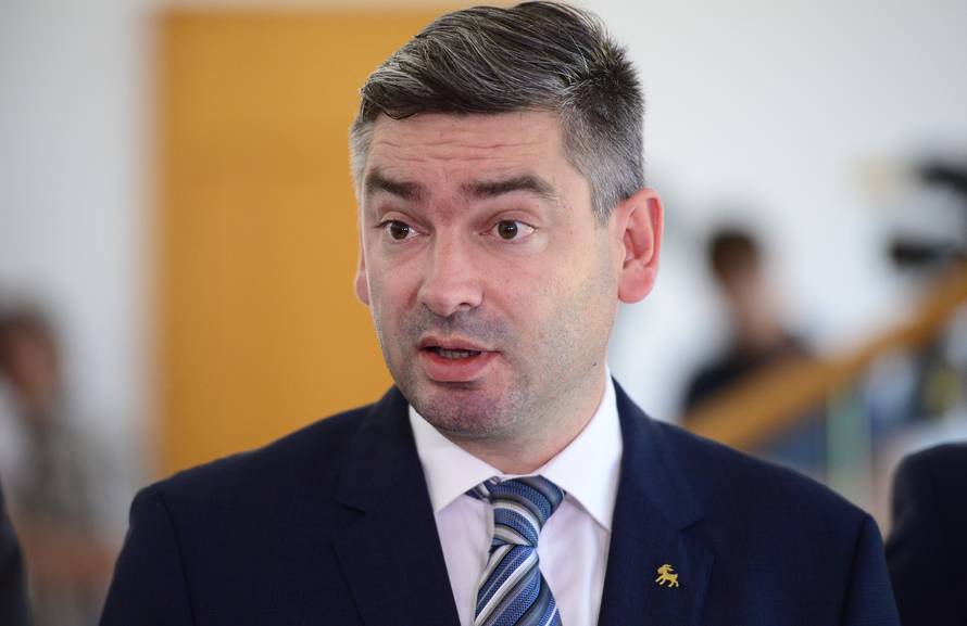 Pula će subvencionirati školske knjige za djecu 'uljanikovaca'