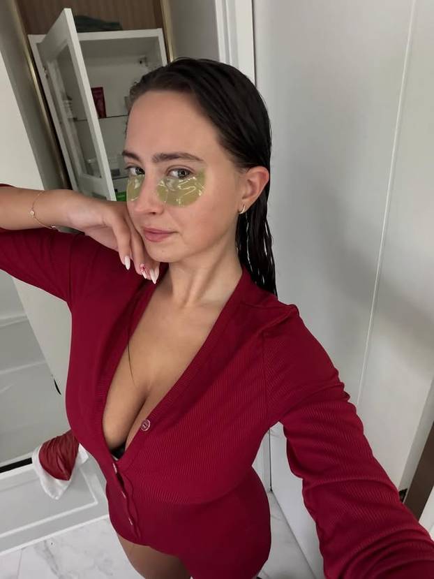 FOTO Cece Rose se proslavila 'čeličnim grudima': 'Mnogi misle da je to blagoslov, ali…'