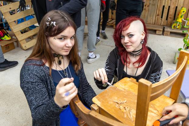 Pula: Otvoren ReBus - prostor za odlaganje korisnih predmeta