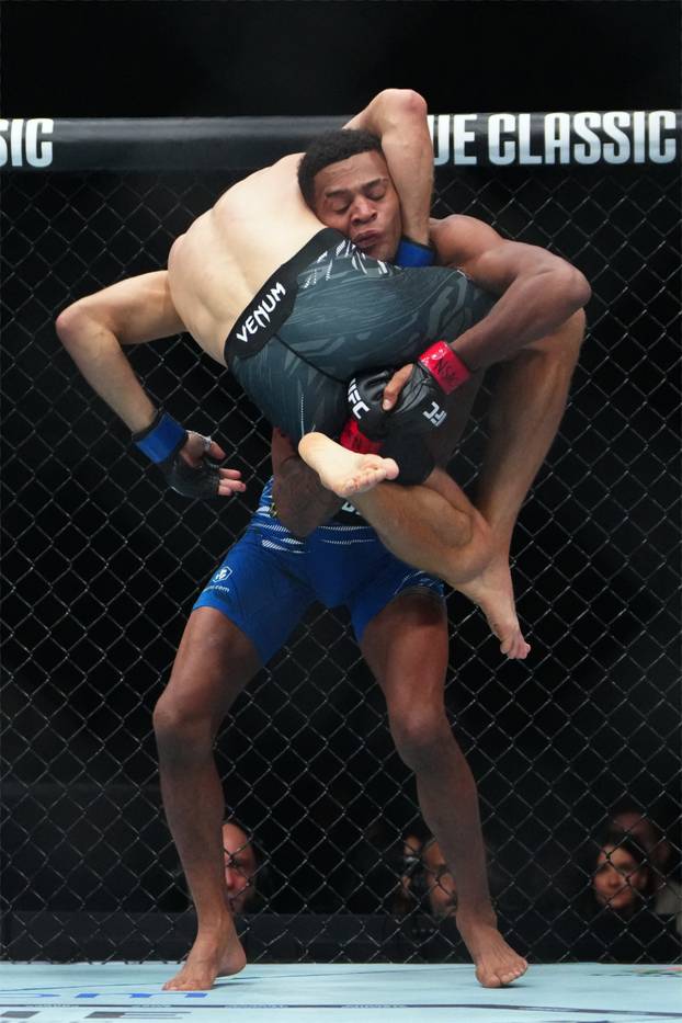 MMA: UFC 320 - Mix vs Wiklacz