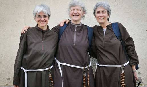 Odbjegle &ccaron;asne: Pobjegle smo iz samostana kako bismo postale 'franjevke'. Jedine na svijetu!