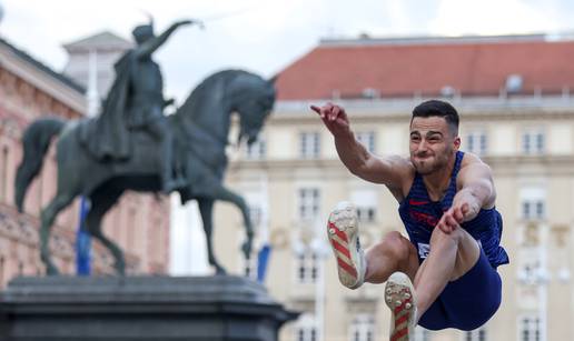 Senzacija na Trgu bana Jelačića: Hrvat skokom preko 8 metara pobijedio favorita na Hanžeku