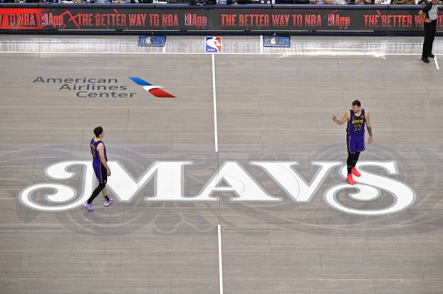 NBA: Los Angeles Lakers at Dallas Mavericks