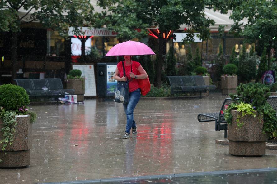 Zagreb: Najavljeno nevrijeme donijelo ki??u, vjetar i znaÄ?ajan pad temperature