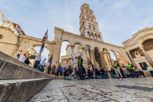 Split: Molitelji na Peristilu okupili su se i ove prve subote u mjesecu