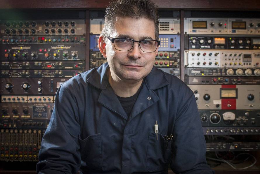 ENTER-ALBINI-OBIT-TB