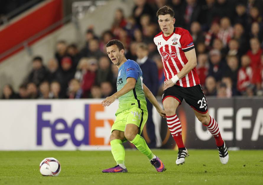 Inter Milan's Ivan Perisic in action with Southampton's Pierre-Emile Hojbjerg