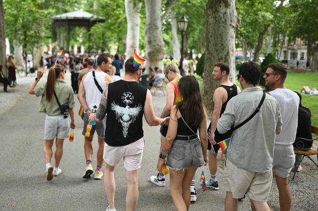 Zagreb: 25. Povorka ponosa LGBTIQ zajednice "Korak po korak, iskorak!"