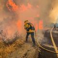 U Kaliforniji izgorjelo dva mil. hektara zemlje, stotine ljudi evakuirano je iz domova