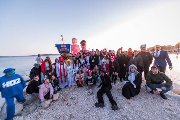 Tito i Ante Pavelić spaljeni kao Krnje u Kaštel Starom