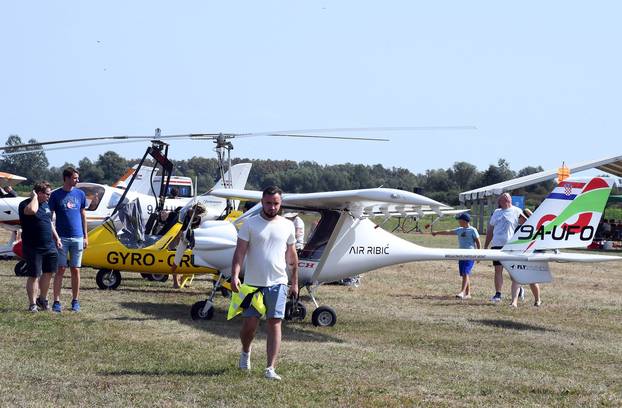 Aeromiting Sisak 2024. memorijalni aeromiting Marijan Celjak