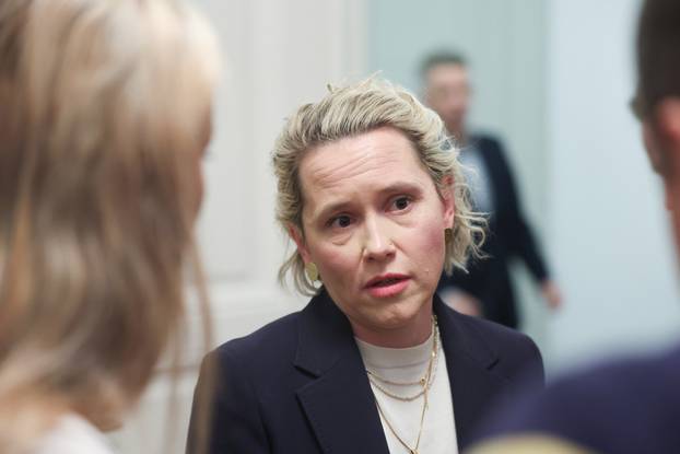 Zagreb: Izvanredna presica Ivane Kekin na kojoj je govorila o dezinformacijskoj kampanji protiv stranke i nalazima GONG-a