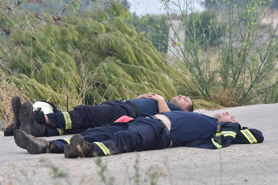 Dramatični video iz samog srca vatre: 'Brajo, jedva smo utekli'