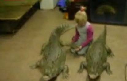 Četverogodišnja Ruskinja stanuje s dva krokodila 