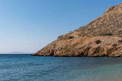 Plaža Oprna na Krku jedna je od najljepših plaža na Jadranu