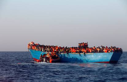 Talijanska mornarica spasila 500 migranata pred obalom Libije